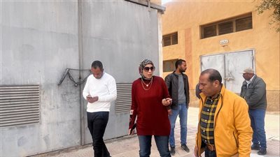 وزير الإسكان: تكثيف أعمال تطوير الطرق والمرافق بالمناطق الصناعية بـ6 أكتوبر والسويس الجديدة