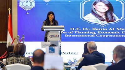 “المشاط” تستعرض تحسّن مؤشرات الاقتصاد الكلي وجهود زيادة معدلات النمو والتوظيف وتهيئة مناخ الاستثمار