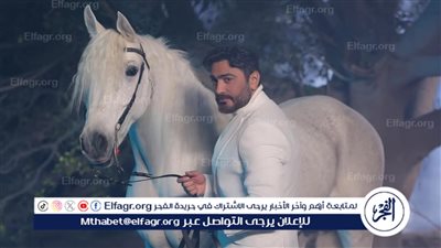 استنوا الجديد.. تامر حسني يشوق جمهوره لإعلانه المقبل (صور)