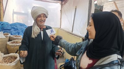 من نخيل الجنوب إلى موائد الإسكندرية.. رحلة همام سلامة مع البلح في رمضان