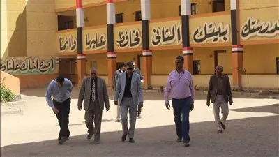 وكيل تعليم الجيزة يحيل 3 عاملين بأطفيح للشؤون القانونية للتقصير