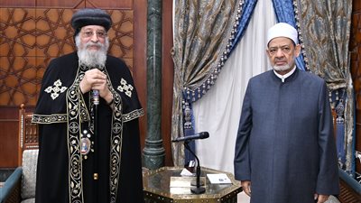 البابا تواضروس يهنئ شيخ الأزهر بعيد الفطر