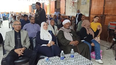 تكريم 330 حافظا للقران الكريم بإدارة قنا التعليمية وتوزيع شهادات تقديرية على الفائزين