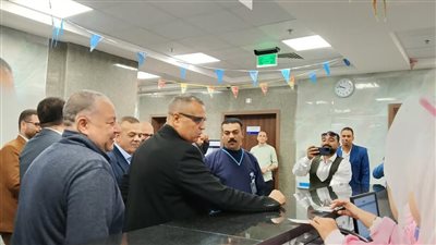 محافظ جنوب سيناء يتفقد مجمع الفيروز الطبى بطور سيناء للاطمئنان علي الخدمات المقدمه للمواطنين في العيد 