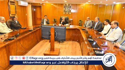 محافظ أسيوط يستقبل وفدًا من مديرية التربية والتعليم لتقديم التهنئة بمناسبة عيد الفطر المبارك