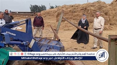 في إجازة العيد..إزالة سور حديدي مخالف أقيم علي أرض زراعية في نشا بالدقهلية 