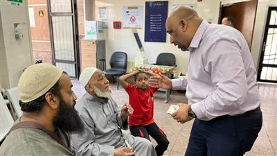 نائب الرعاية الصحية بالأقصر يتفقد مركز طب أسرة العوامية للوقوف على الخدمه الصحية