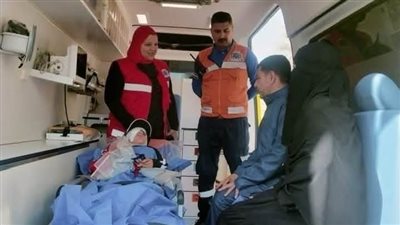 نقل الطفلة إيمان ضحية رشق الحجارة بقطار المنوفية لمعهد ناصر 