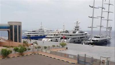 إعادة فتح ميناء الغردقة البحرى وانتظام الحركة الملاحية بمواني البحر الأحمر