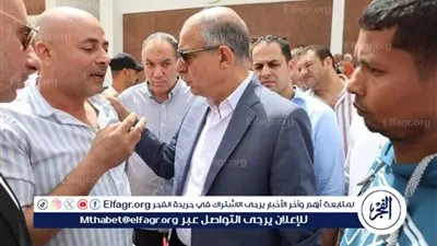 محافظ المنيا يشهد التشغيل التجريبي لمجمع خدمات أبا البلد بمركز مغاغة ويوجه بتزويده بخدمات إضافية للتيسير على أهالى القرية