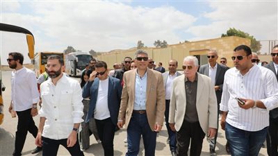 مستشار الرئيس ومحافظ الجيزة يتابعان تشغيل مشروع تطوير منطقة الأهرامات