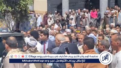 عقب تعديه باللفظ على نائب المحافظ..وزيرة التنمية المحلية تقيل سكرتير عام محافظة سوهاج