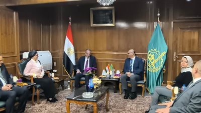 وزير الاتصالات: عمل برنامج لتصميم السجاد بالطرق الإلكترونية