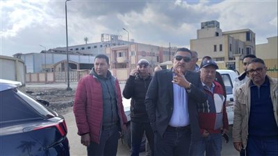 وزير الإسكان يتابع أعمال تنفيذ الوحدات السكنية بمشروع 