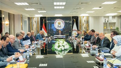 وزير الدولة للإنتاج الحربى يستعرض الموقف التنفيذى لـ ( ثلاثة أرباع العام ) من الموازنة التخطيطية ( 2024/2025 ) 