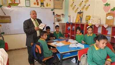 وكيل تعليم الأقصر يتفقد مدارس أرمنت ويوجه بتحديث 