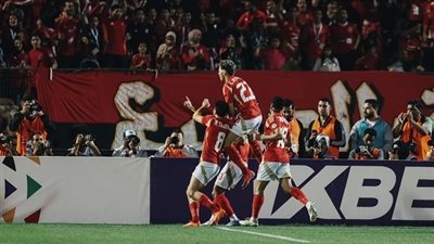 الأهلي يستعد بحذر.. ثلاثي الوسط يتأهب لقيادة الفريق في معركة صن داونز