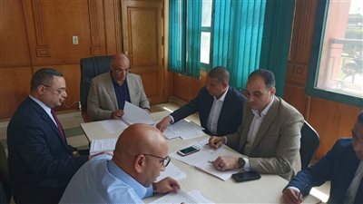 محافظ القليوبية يعقد الاجتماع الدوري لانتظار المركبات