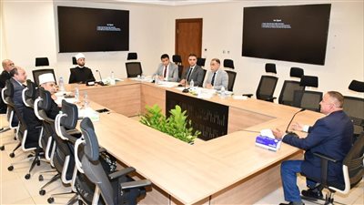 وزير الأوقاف يترأس لجنة القيادات لاختيار مديري إدارات الشئون القانونية بالمديريات