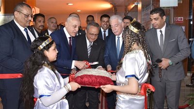 صور.. تدشين مشروع سفارة المعرفة بمكتبة مصر العامة بالأقصر