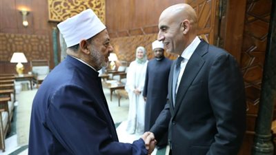 شيخ الأزهر ووزير التعليم يؤكدان ضرورة غرس القيم الدينية والأخلاقية من خلال المدرسة والمناهج التعليمية