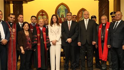 محافظ الجيزة يزور مقر الكنيسة الإنجيلية بالجيزة للتهنئة بعيد القيامة المجيد
