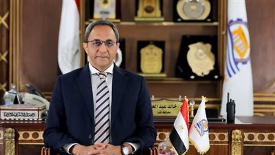 محافظ قنا يهنئ الأنبا عمانوئيل مطران الأقباط الكاثوليك بالأقصر بعيد القيامة المجيد