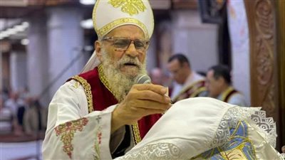 البابا تواضروس يعزى كنيسة العذراء مهمشة في رحيل القمص إبرام ناشد