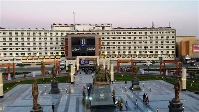 محافظ أسوان يعتمد حركة تنقلات للعاملين بالوحدات المحلية