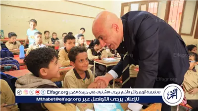 وزير التعليم يتفقد مدرسة 