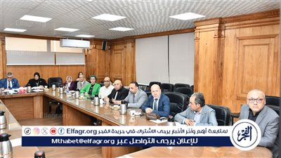 مجلس الدراسات العليا بجامعة قناة السويس يناقش مستجدات القطاع