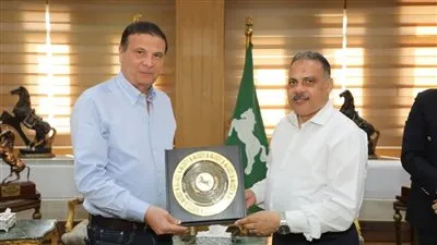 وزير الزراعة يجتمع مع محافظ الشرقية لمناقشة سبل الإرتقاء بالقطاع الزراعي وخدمة المزارعين