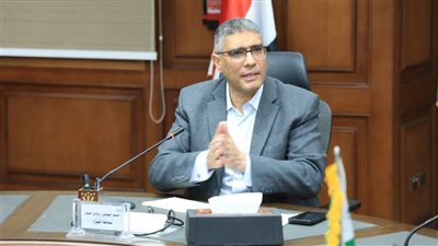 إيقاف سائق بالهيئة العامة للنظافة لتفريغه حمولة مخلفات بشارع البوهي وتحويله للنيابة