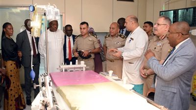 القوات المسلحة تنظم زيارة لوفد من السفراء الأفارقة إلى مجمع الجلاء الطبى للقوات المسلحة