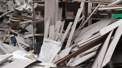 أهالي العزيزية بالشرقية يستغيثون من مخزن أخشاب عشوائي وورشة نجارة مخالفة: تهدد أرواح المواطنين والبيئة