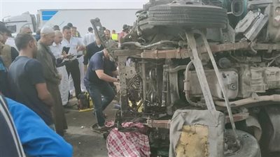 مصرع شخصين وإصابة 19 اثر تصادم “ميني باص” بـ 