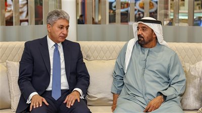 وزير السياحة والآثار يلتقي رئيس هيئة الطيران المدني والخطوط الجوية الإماراتية لبحث تعزيز التعاون وزيادة الحركة السياحية إلى مصر