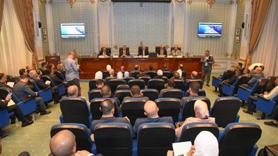 محافظ الإسكندرية يشارك في اجتماعات لجنة الإدارة المحلية بالبرلمان لمناقشة طلبات النواب وخطط تطوير المحافظة