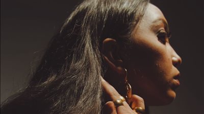 بعد المداح.. نغم صالح تغني شعبي لأول مرة في أغنية 