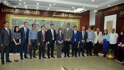 نائب محافظ الأقصر يستقبل وفدًا من مقاطعة تشجيانغ الصينية لبحث سبل التعاون المشترك