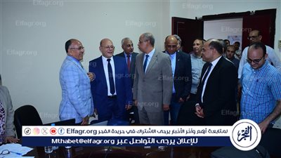 رئيس جامعة سوهاج يستقبل فريق هيئة ضمان الجودة لاعتماد 3 برامج تعليمية بكلية التربية