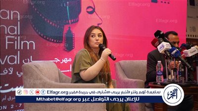 مهرجان أسوان يكرّم كندة علوش بحضور أهالي اسوان ويرصد مسيرتها الفنية