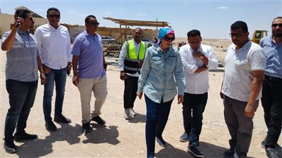 رئيس جامعة الأقصر تتفقد مشروعات الجامعة الإنشائية بمدينة طيبة 