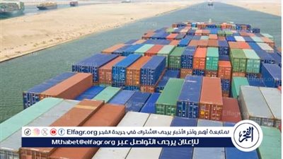 هيئة قناة السويس: عدد السفن اليومية زاد لـ75 وسفن عملاقة تعبر بانتظام دون تأخير