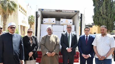 محافظ الفيوم يشهد تسليم صكوك الإطعام بالتعاون مع الأوقاف