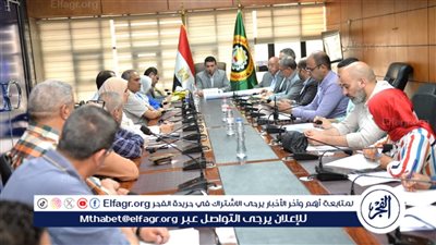إجتماع موسع برئاسة الـسكرتير العام لتذليل عقبات توصيل المرافق لمشروع 