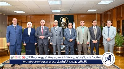 رئيس جامعة أسيوط يبحث التعاون مع نائب رئيس النيابة الإدارية