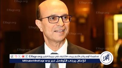 رئيس جامعة أسيوط يهنئ كوادر مهنة التمريض في يومهم العالمي معربًا عن تقديره لعطائهم الإنساني وتفانيهم النبيل