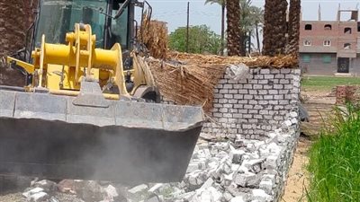 إزالة 21 حالة تعدي بالبناء المخالف علي الأراضي الزراعية وأملاك الدولة بالجيزة