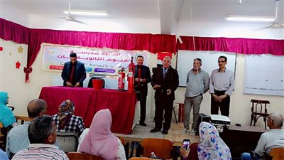 الإدارات التعليمية تكلف المعلمين الأوائل بتدريب زملائهم على تدريس المناهج قبل انطلاق العام الدراسي الجديد